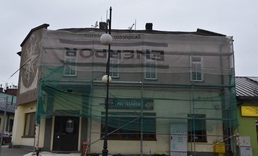Zdjęcie do Remont kamienicy z zegarem w Jędrzejowie